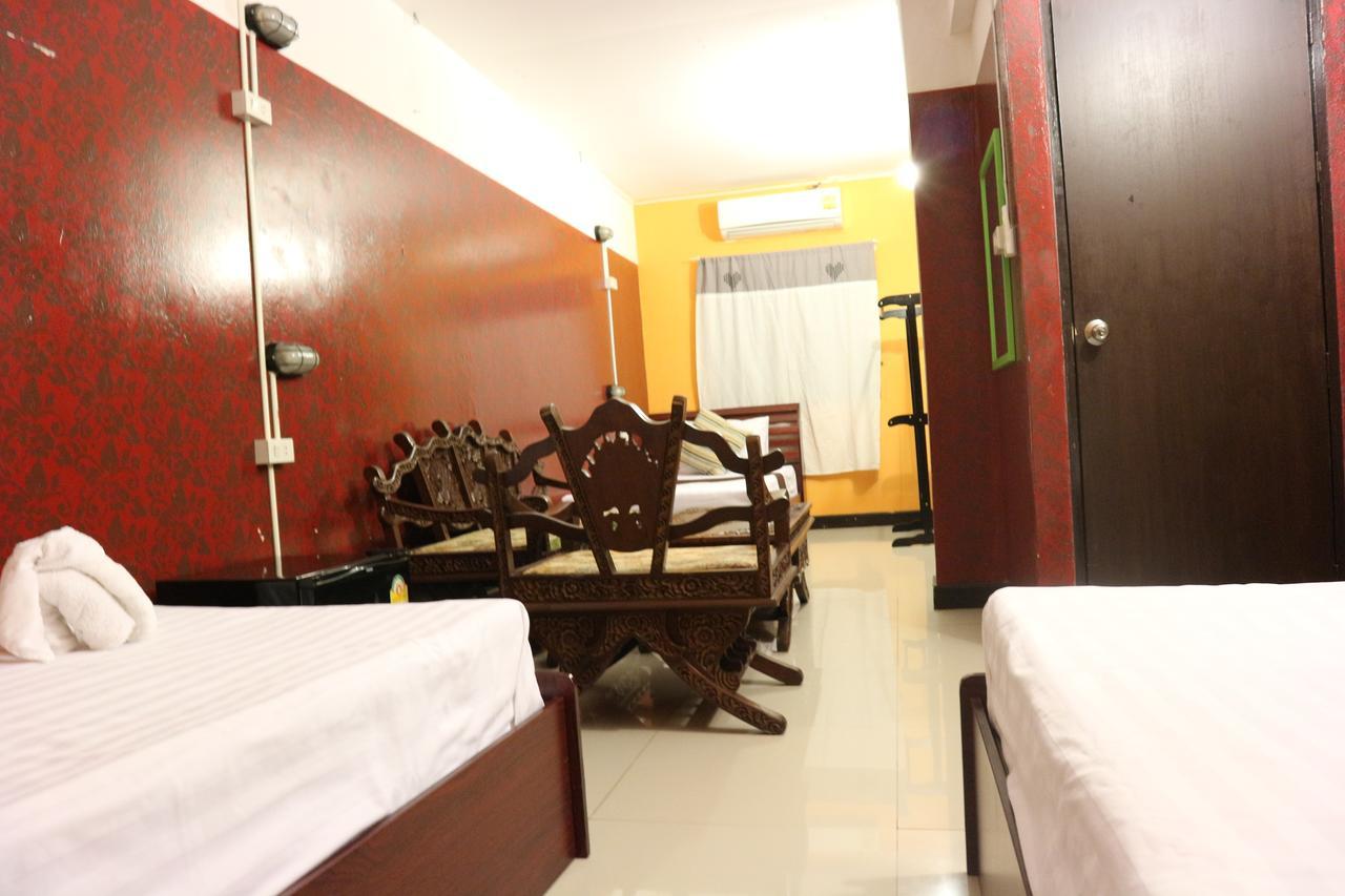 Hostel 999 Triplenine Chiangmai Chiang Mai Exterior foto